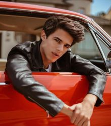 Фото №1 Brent Rivera